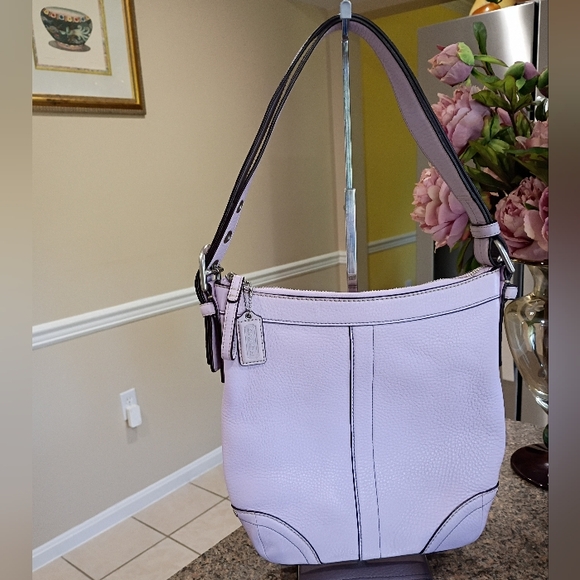 Coach Lilac Pebbled Leather Sling Crossbody Or Shoulder - Picture 5 of 17